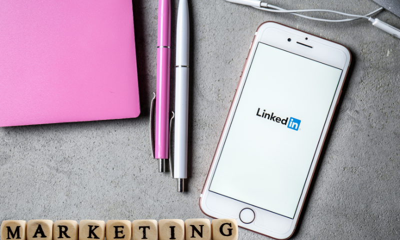 Quali sono le migliori strategie per il marketing su LinkedIn per i professionisti?